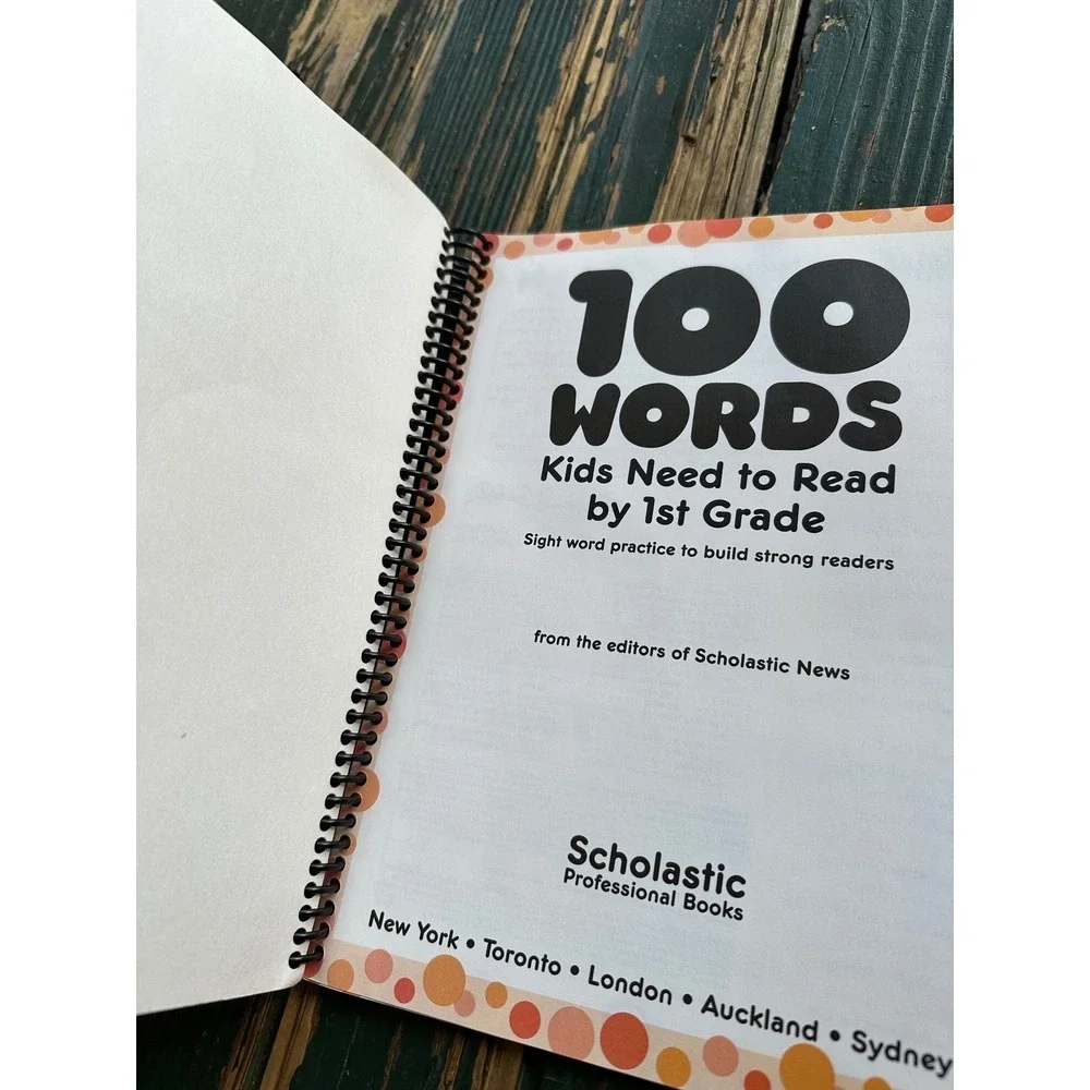 Scholastic 100 Words Kids Need‎ to Read by 1st Grade Sight Word Practice Book 1